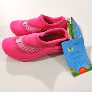 NWT Toddler Girls Water Shoes